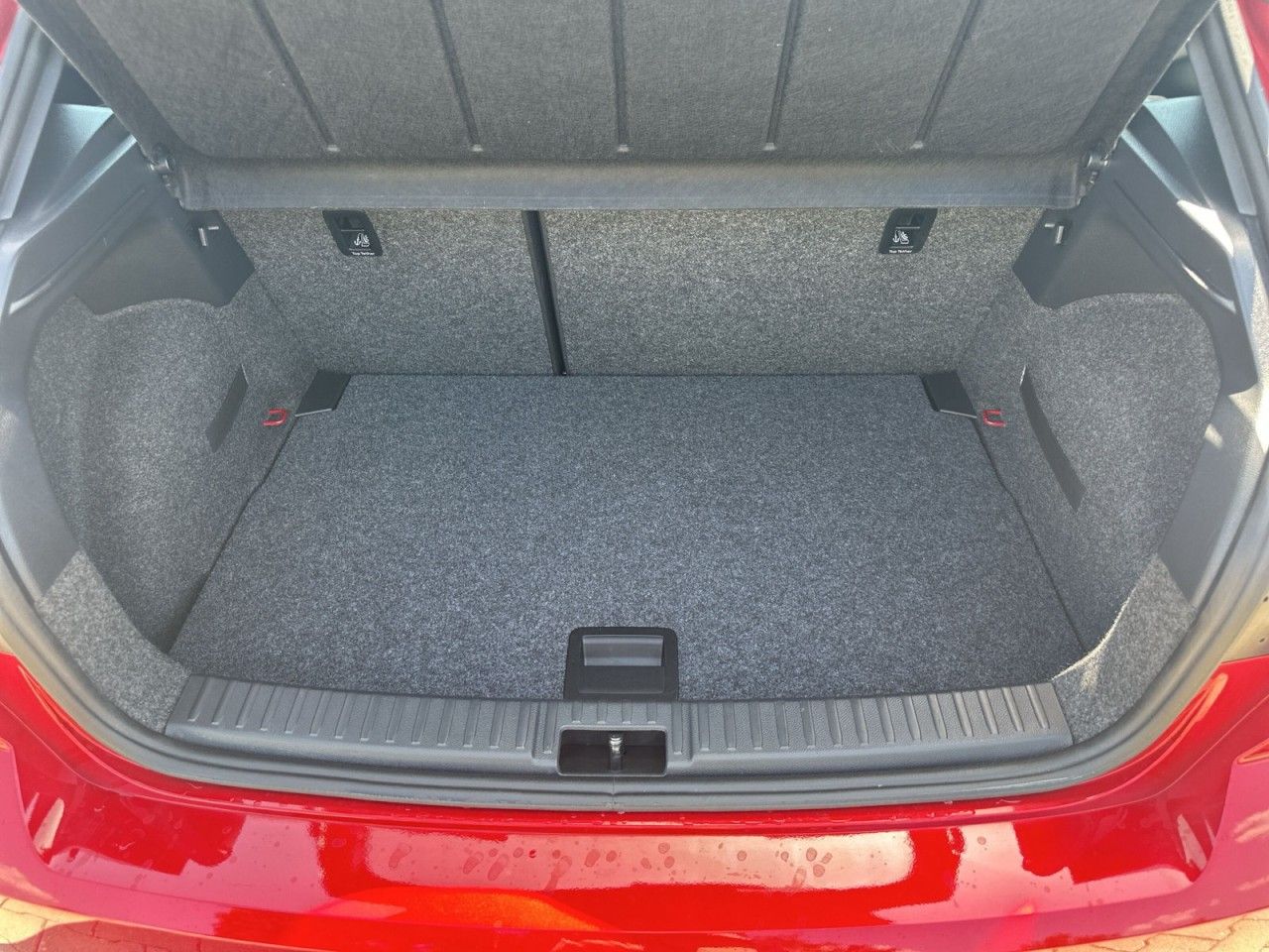 Fahrzeugabbildung SEAT Ibiza FR 1.0 TSI 110 PS-Navi*Kamera*Virtual* - mit KI generiert/bearbeitet