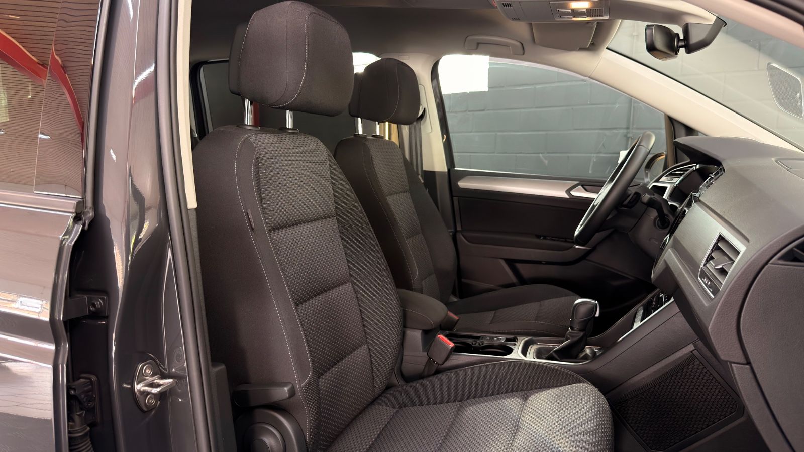 VW Touran Touran Comfortline AHK|Dynaudio|7-Sitzer|Kamera Vorschau 14
