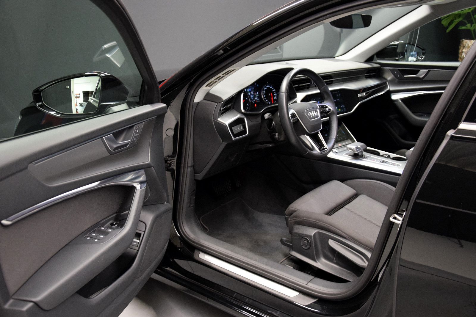Fahrzeugabbildung Audi A6 Avant 40 TDI sport Pano ACC LED Sitzheiz DSP