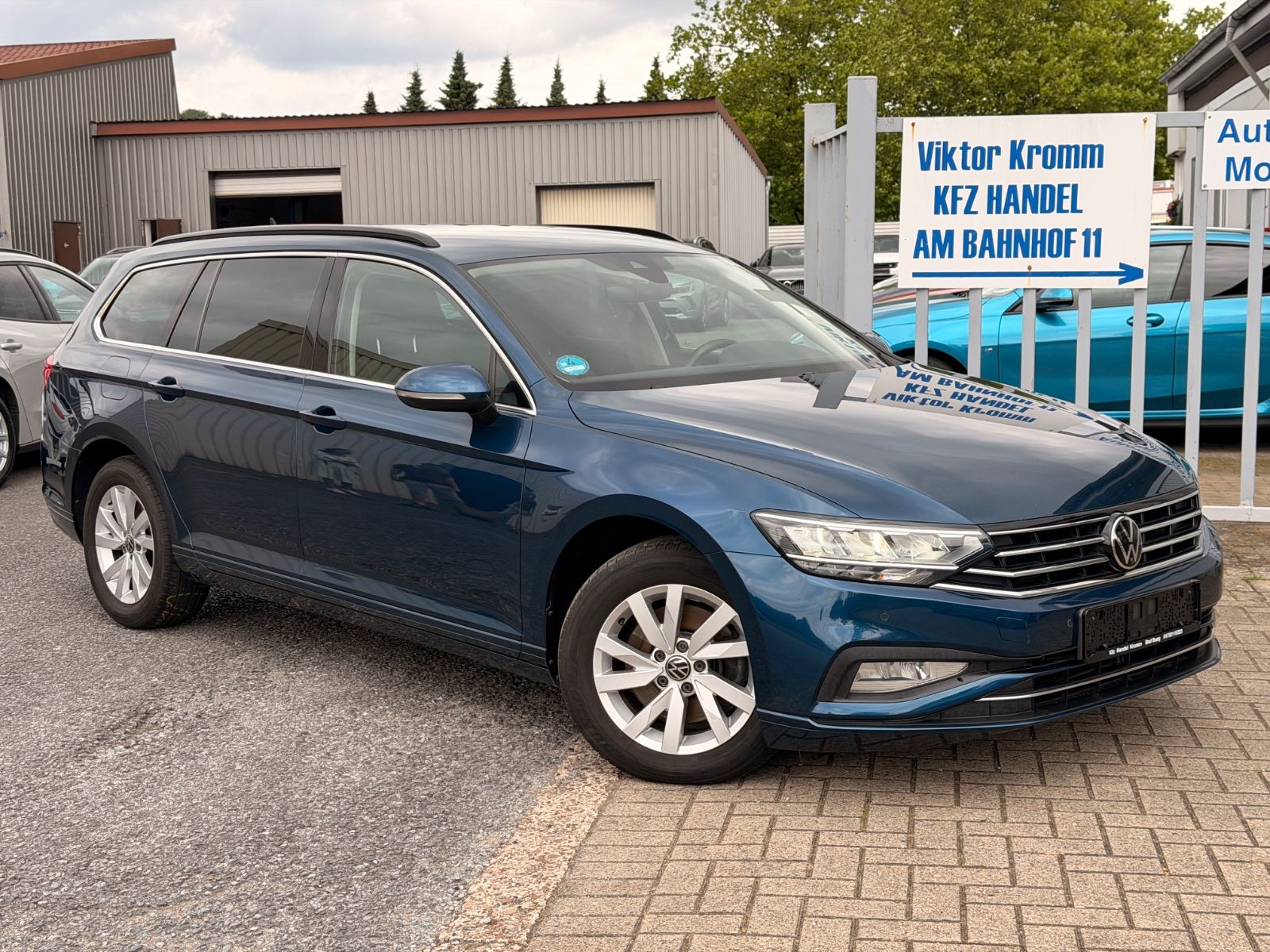 VW Passat 2.0TDI DSG Business*Massage*AHK*360Kam*Ke