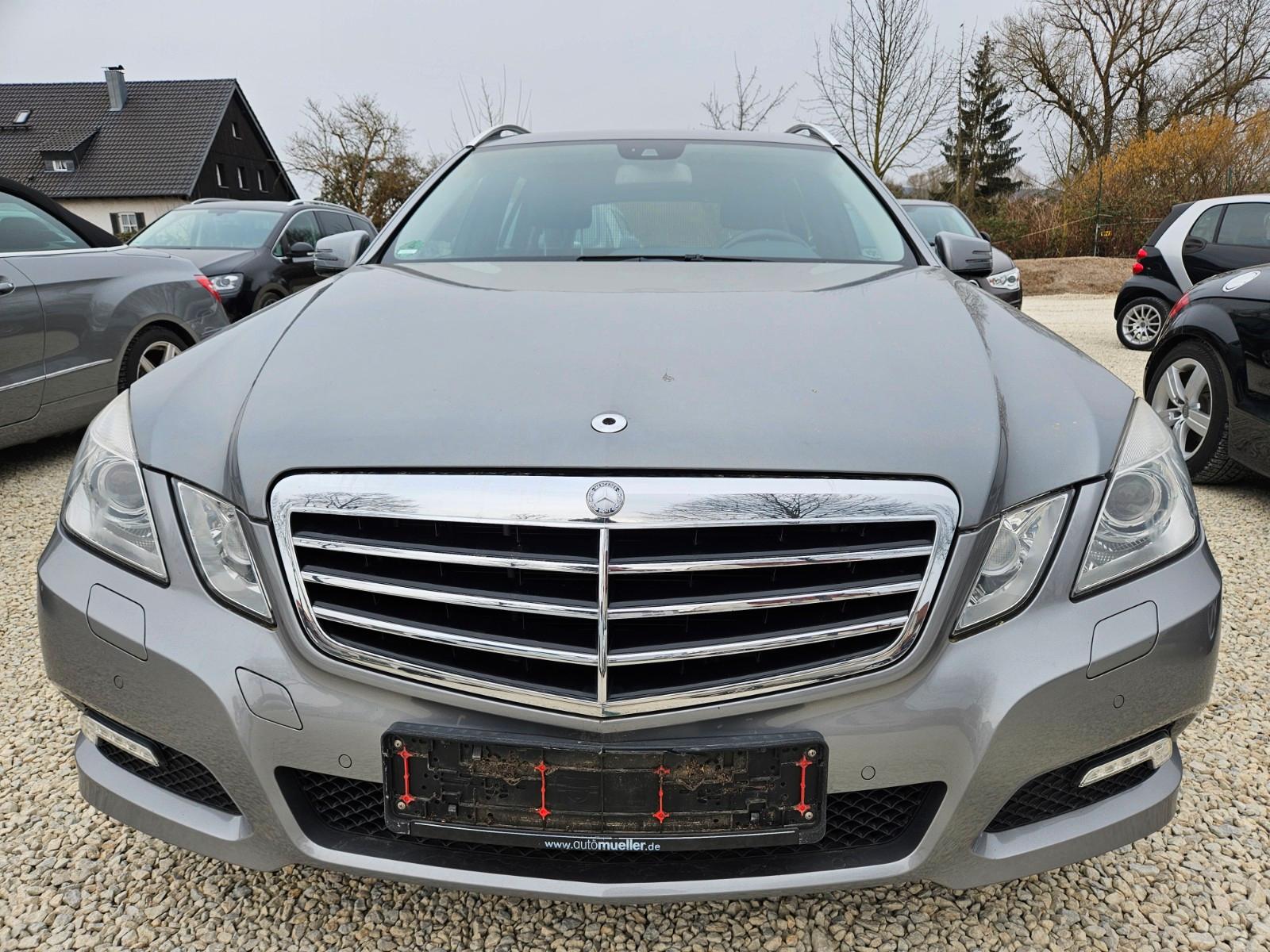 Mercedes-Benz E 220 CDI Avantgarde Automatik Leder Xenon 1.Hd