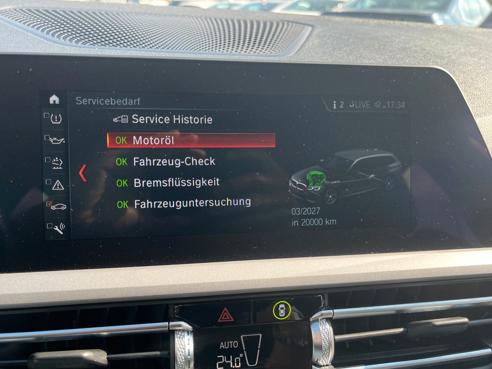 Fahrzeugabbildung BMW 318d Tour Navi Leder Kamera HUD Alarm SPORTSITZE