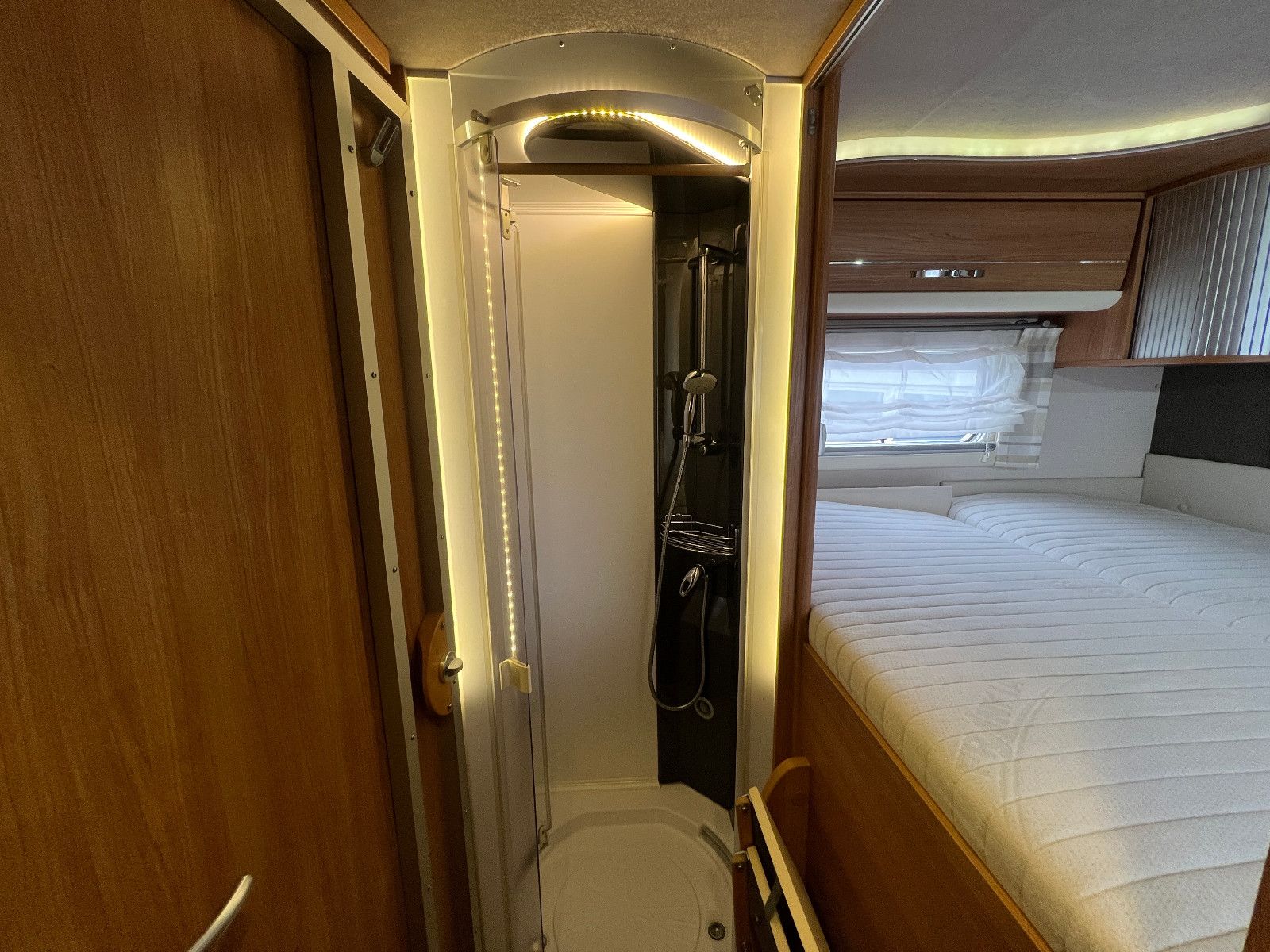 Fahrzeugabbildung Frankia T 6400 BD CompactClass MB Sprinter 316 CDI MAXI