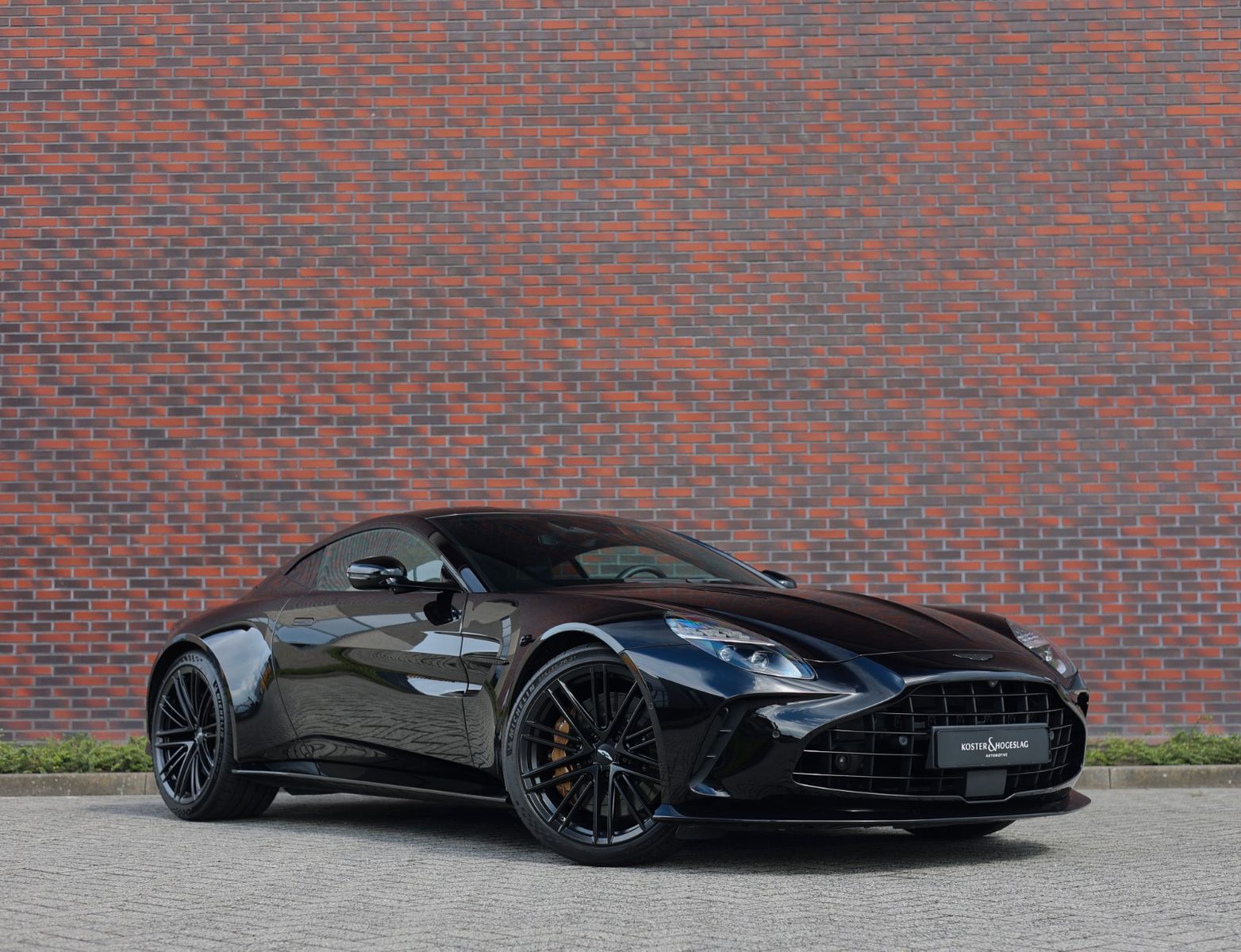 Aston Martin V8 Vantage 4.0 V8