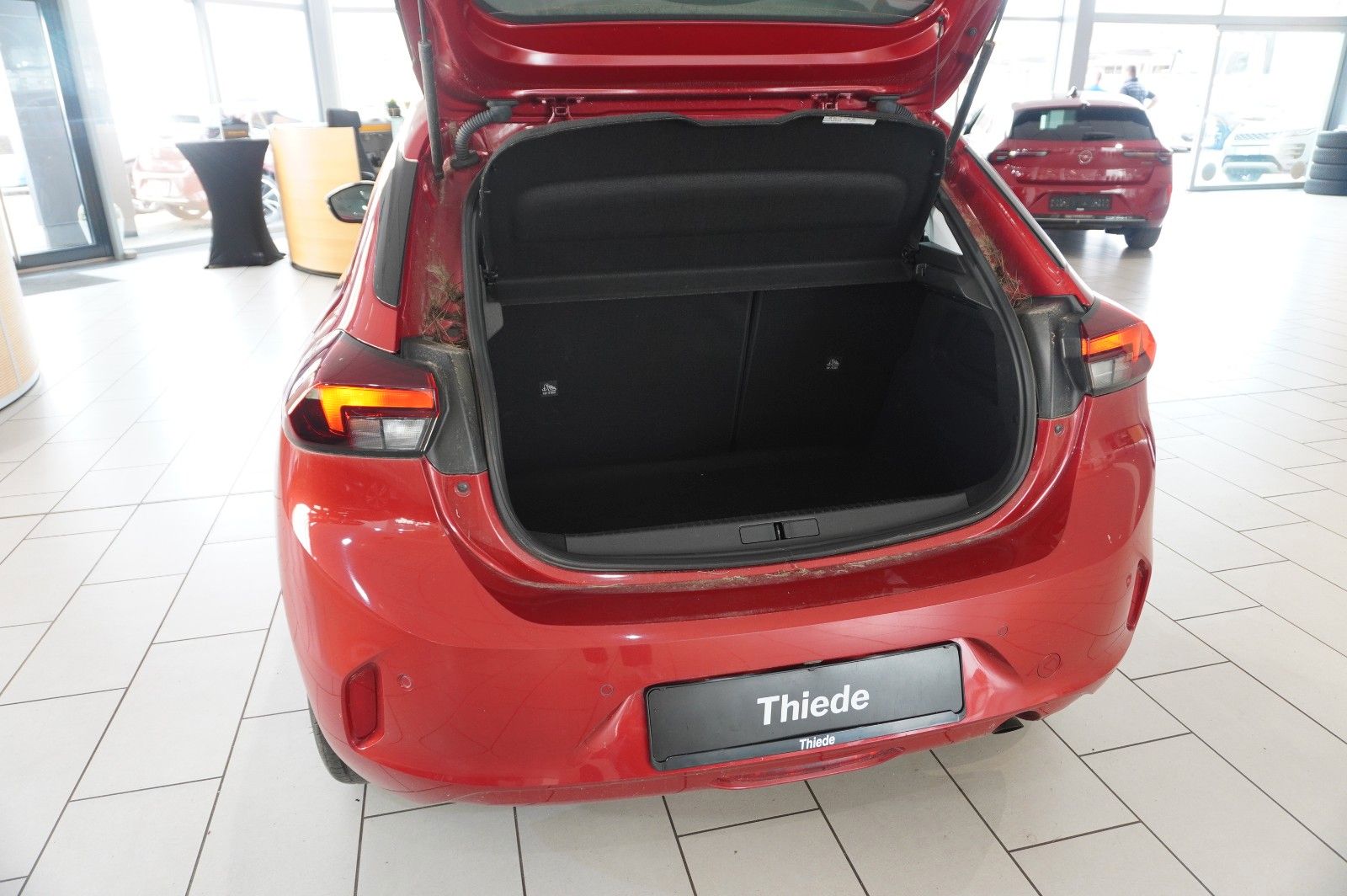 Fahrzeugabbildung Opel Corsa F 1.2 FACELIFT NAVI/LED/KAMERA/VIRT/SH/DAB