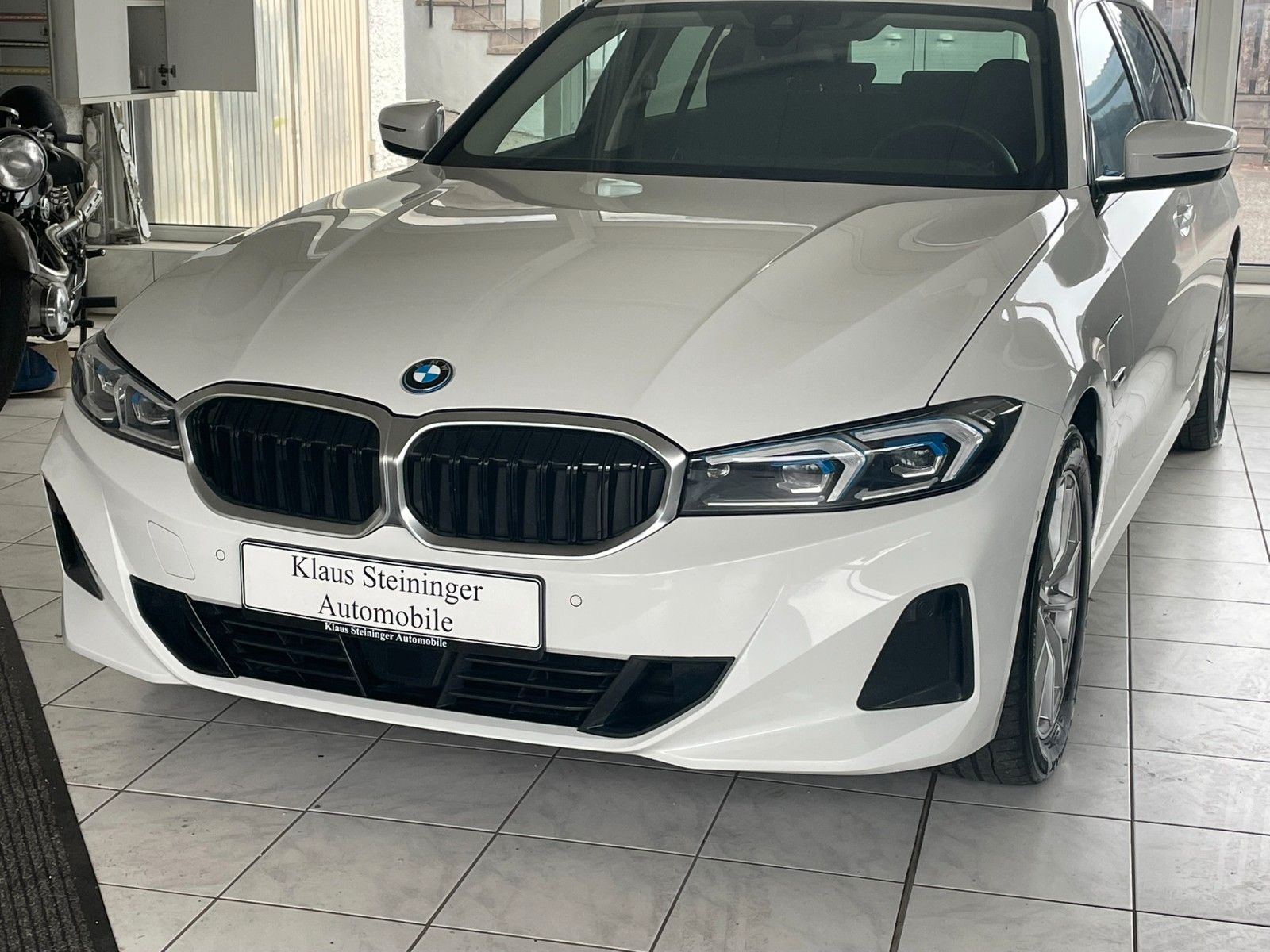 BMW 330e ACC Park+Driv.Assistant Head-UP el.Sitze