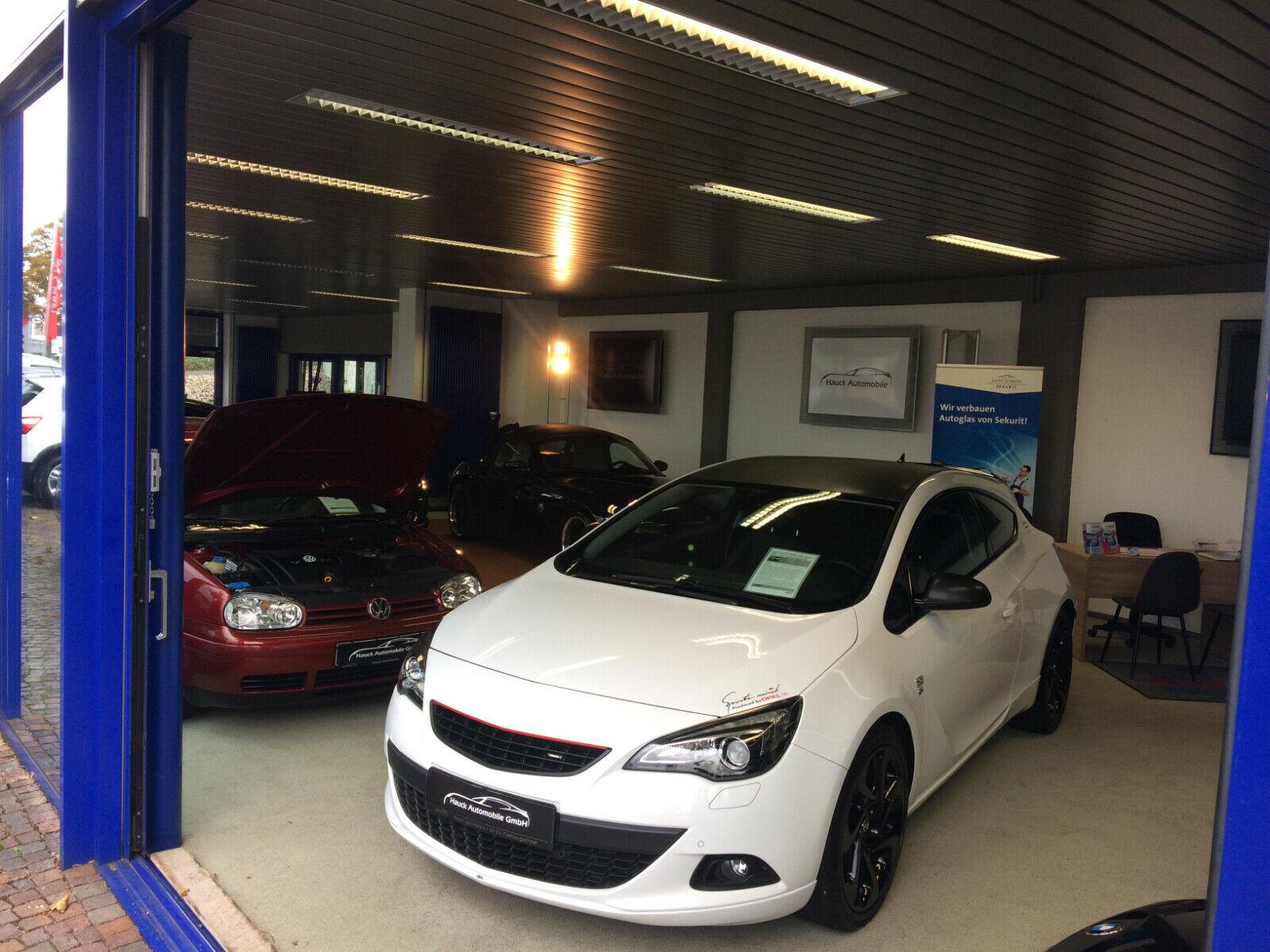 showroom-image-top