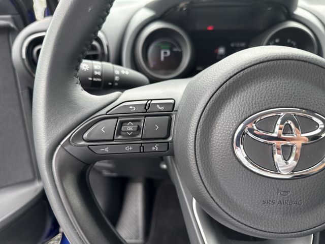 Yaris Hybrid Team Deutschland *Navi + Apple CarP