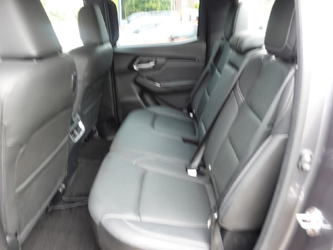 Fahrzeugabbildung Isuzu D-Max Double Cab V-CROSS