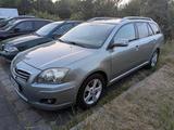 Toyota avensis - Toyota Avensis aus 2007 mit Diesel-Antrieb
