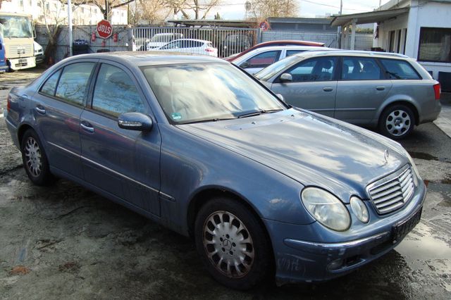 Mercedes-Benz E 220 CDI ELEGANCE NAVI LEDER