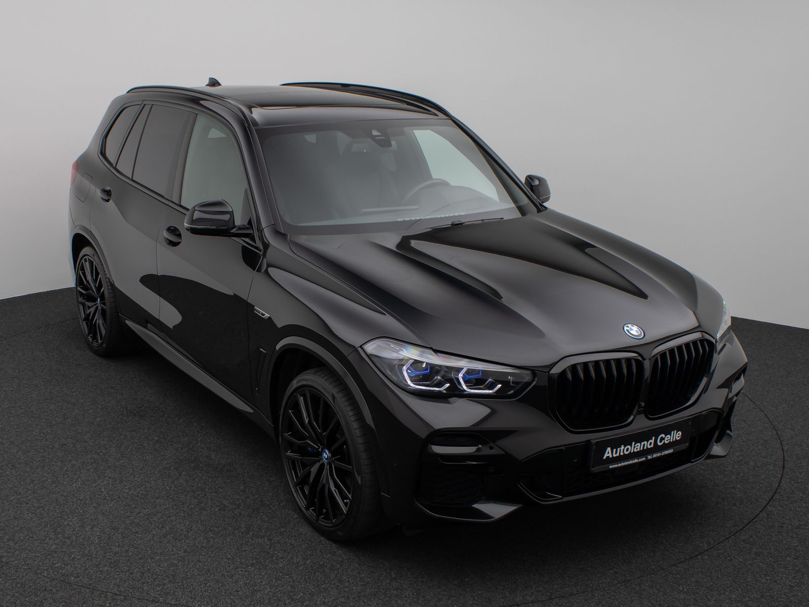 Fahrzeugabbildung BMW X5 xD45e M Sport Panorama Laser 360°HUD DAB HiFi