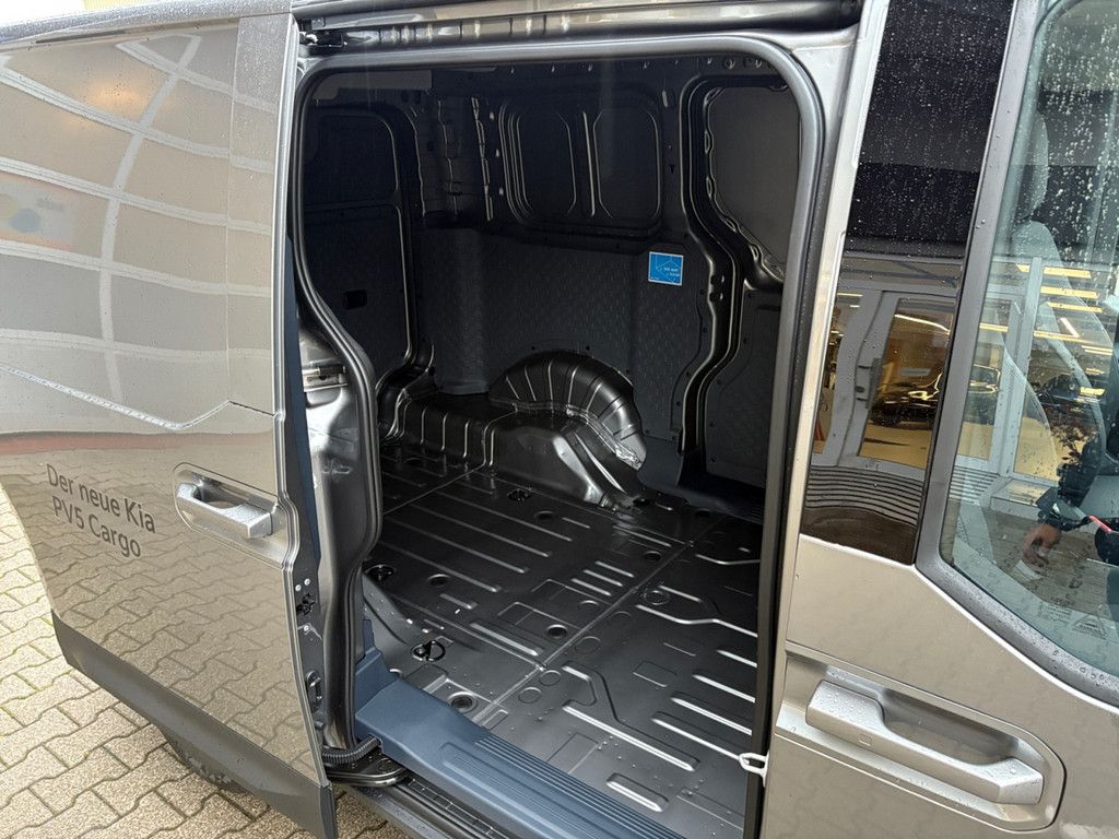 Fahrzeugabbildung Kia PV5 CARGO L2H1 4T ELITE 71.2 W ALLWETTER WÄRMEP
