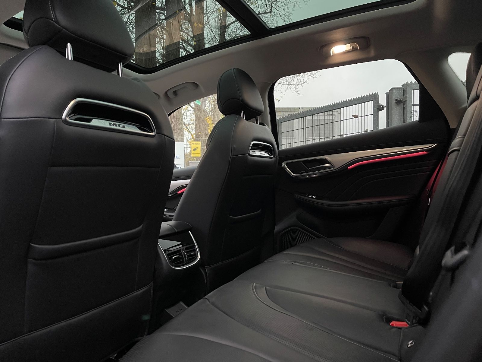 Fahrzeugabbildung MG Marvel R Performance*BOSE*PANO*LEDER*MEMO*LED