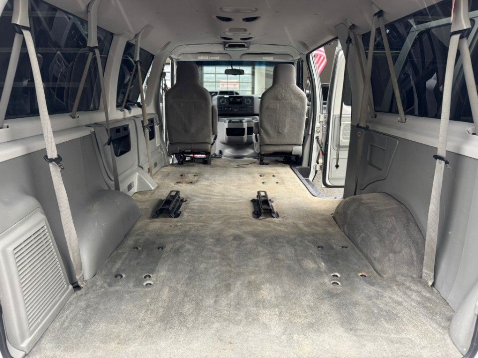 Fahrzeugabbildung Ford Econoline E350 XL 5.4 V8 Flexfuel LPG AHK