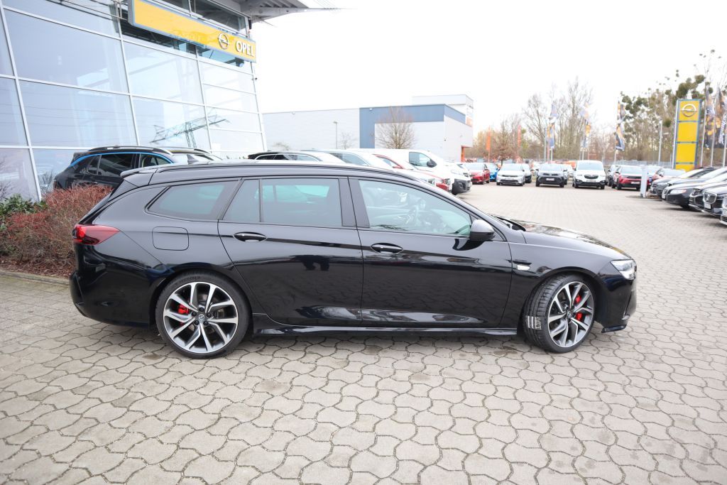 Fahrzeugabbildung Opel Insignia ST GSi 2.0 Turbo+Panorama+HUD+Leder+