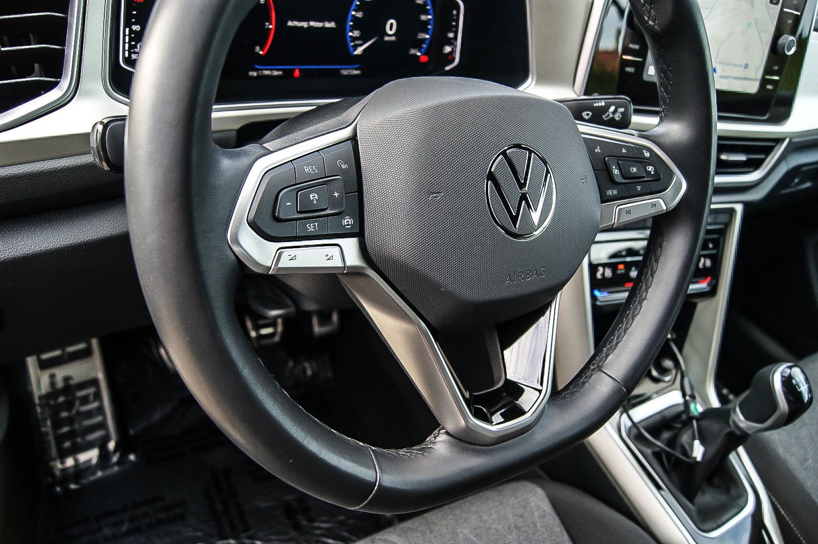 Fahrzeugabbildung Volkswagen T-Roc Cabriolet Move IQ-LIGHT KAMERA E-VERDECK