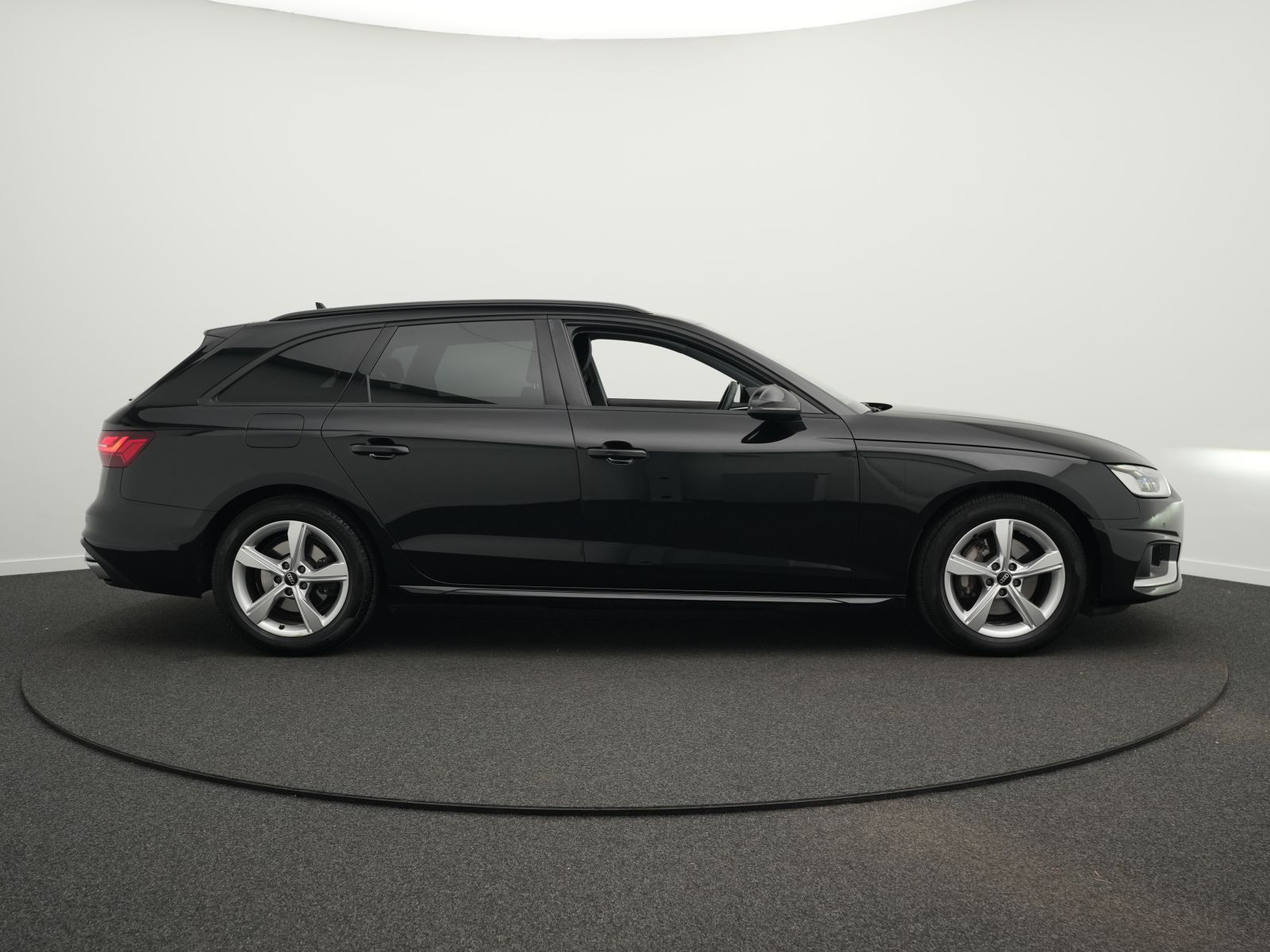 Audi A4 - Bild 13