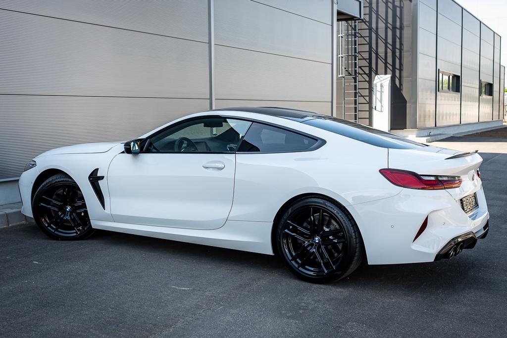BMW M8