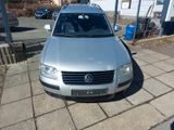 Volkswagen Passat Variant 2.0 Comfortline**Tüv bis 03/27** - Volkswagen Passat Variant aus 2004