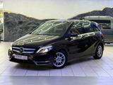 Mercedes-Benz B 180-Automatik-Navi-1.Hand-Line - mit Diesel-Antrieb: Braun, Limousine