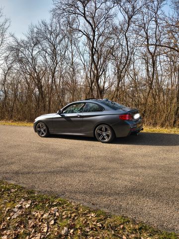 BMW M240i xDrive LCI Vollausstattung seltene 94 dB!