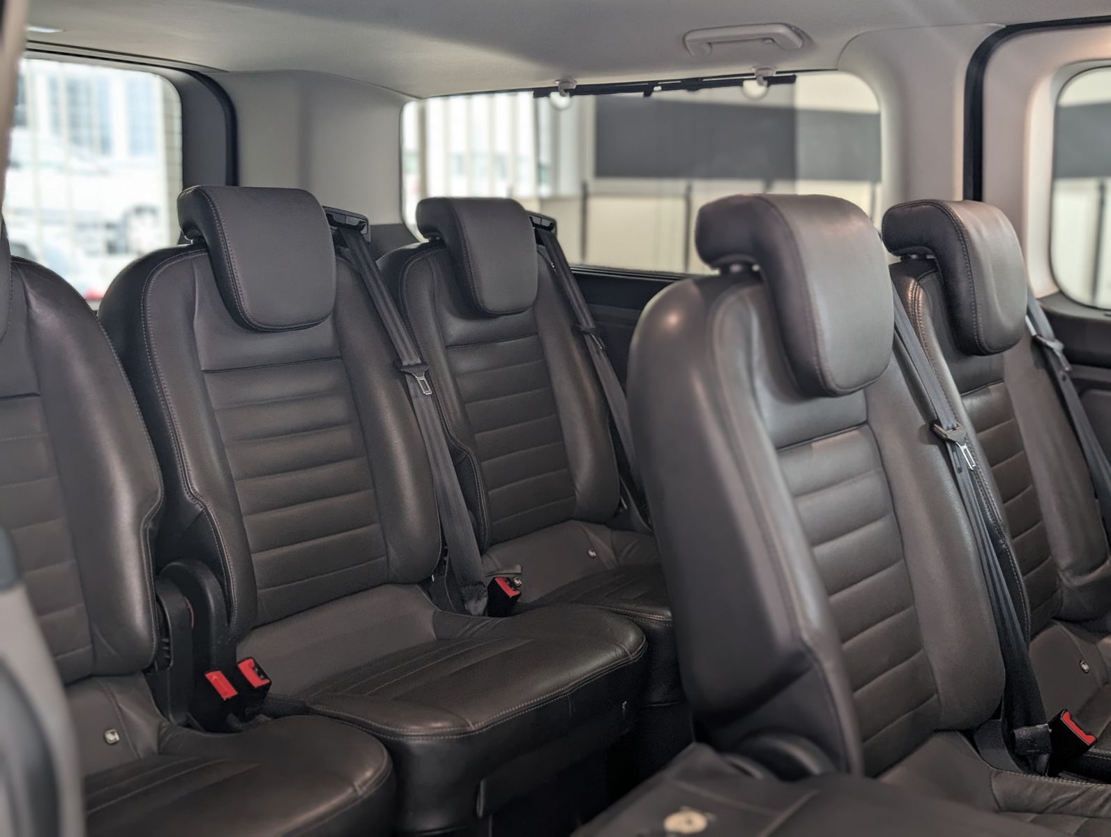 Fahrzeugabbildung Ford Tourneo Custom 320 L2LEDER KAM LED ZHZ 2x KLIMA