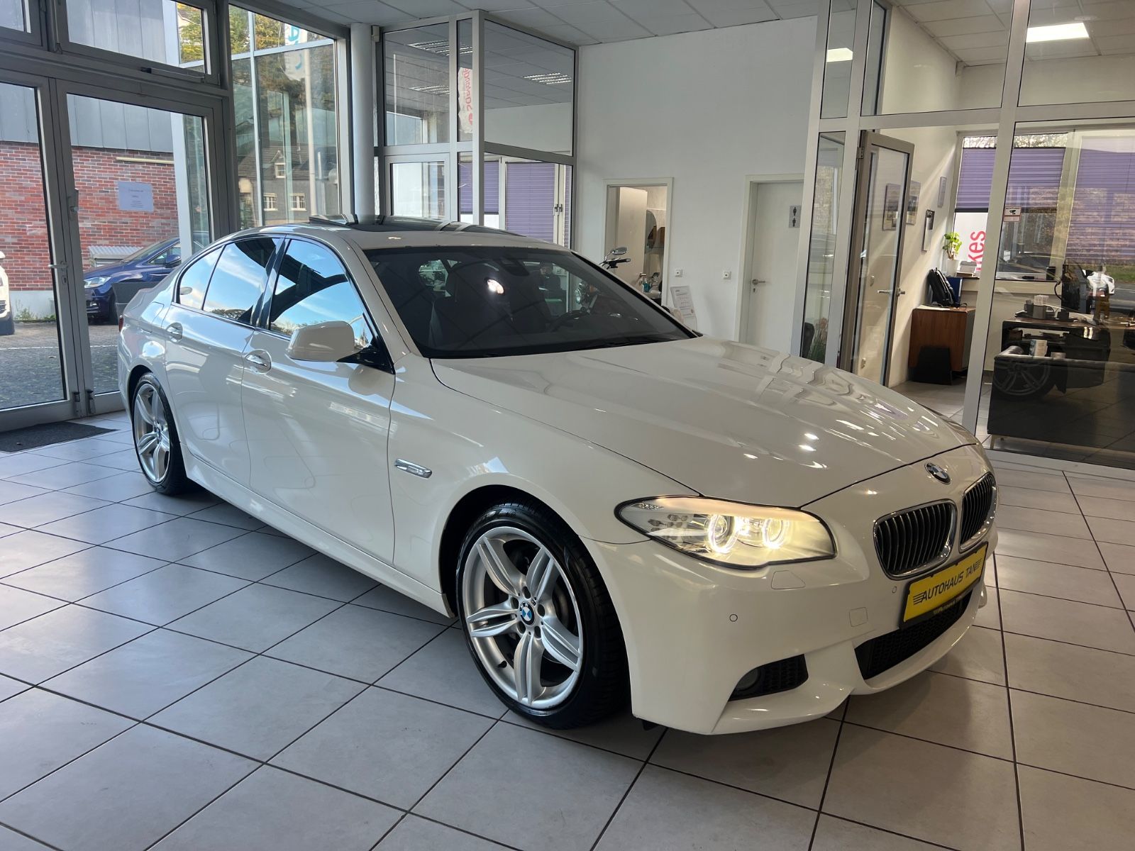 Fahrzeugabbildung BMW 525 d Lim. M Sport Paket *Digitaltacho*Softc*
