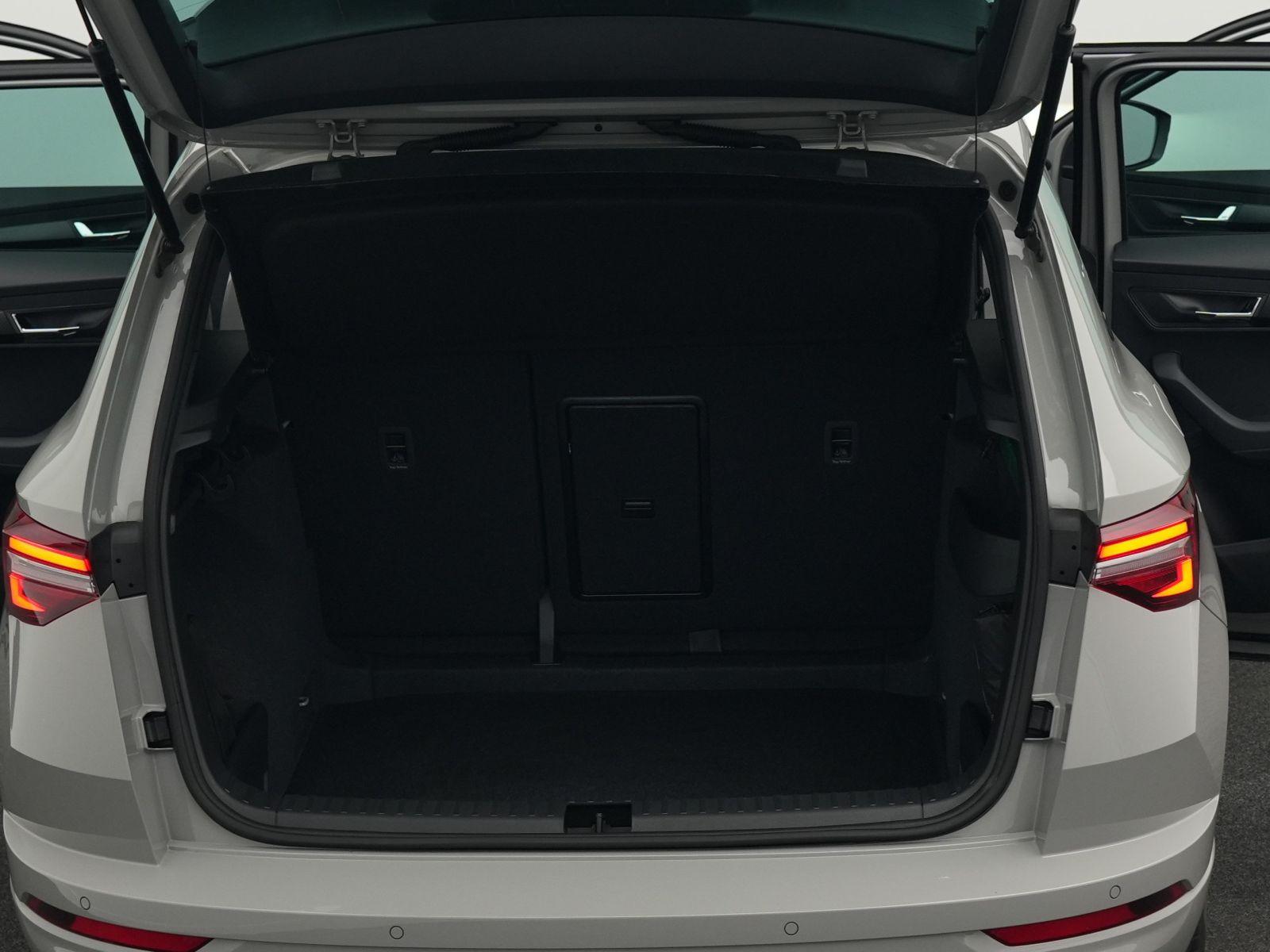 Skoda Karoq Sportline 2.0 TSI 4x4 DSG*AHK*R-KAM*LED*18