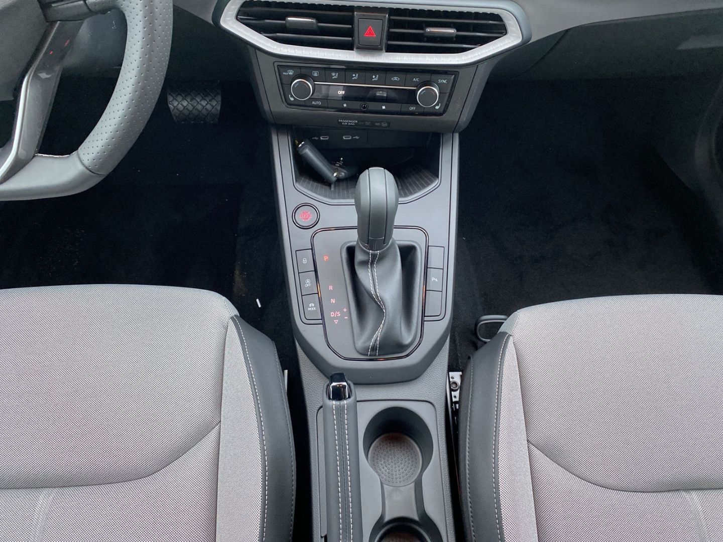Fahrzeugabbildung SEAT Ibiza FR 1.0 85KW*SHZ*LED*NAVI*Full-Link*Kessy*