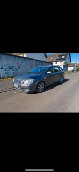 Toyota Avensis 2003 TÜV 09.27.  - Toyota Avensis aus 2003: Kombi