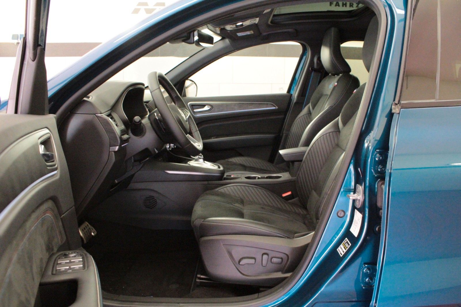 Fahrzeugabbildung Renault Arkana Mild Hybrid 160 EDC Esprit Alpine*15059*