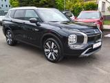 Mitsubishi Outlander 2.4L PHEV TOP Luxury-Paket 2-Farb - Mitsubishi Plug-in Hybrid Outlander mit Panoramadach