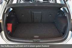 VW Golf VII Lim IQ.DRIVE~ACC~Navi~Parklenkassistent