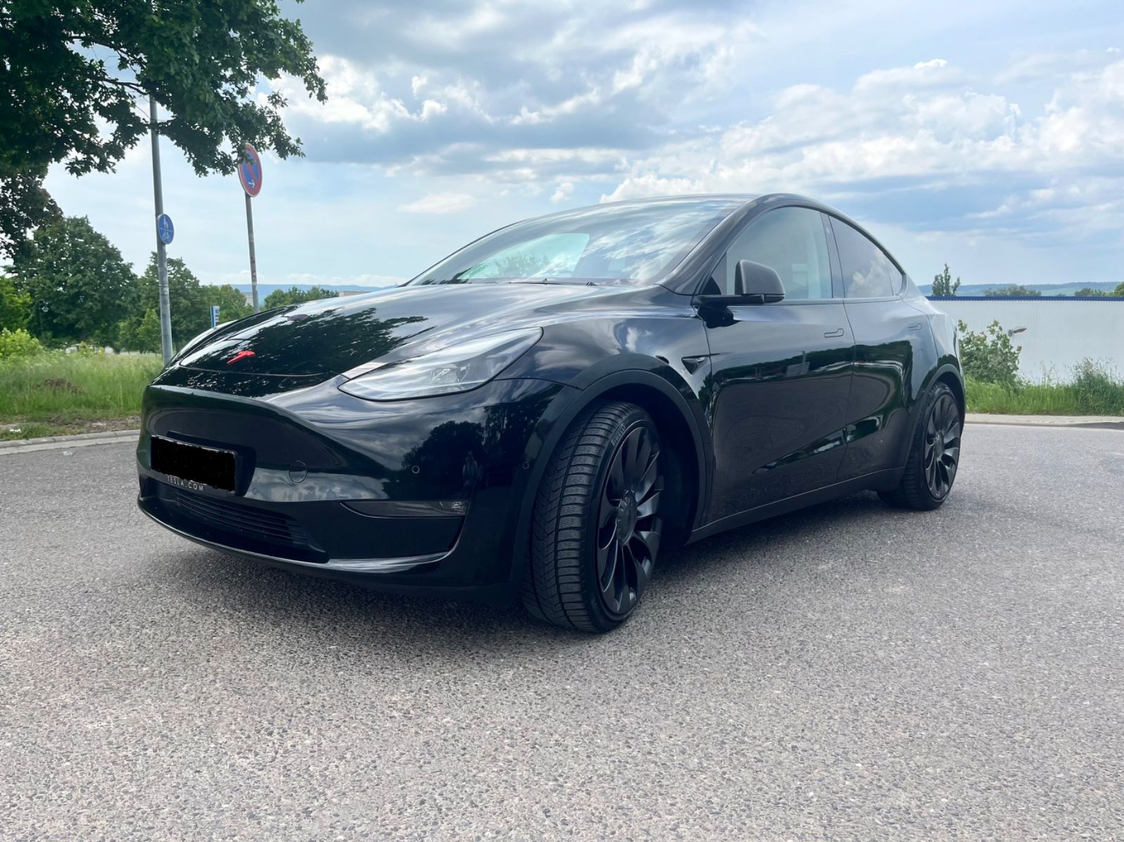 TESLA Model Y