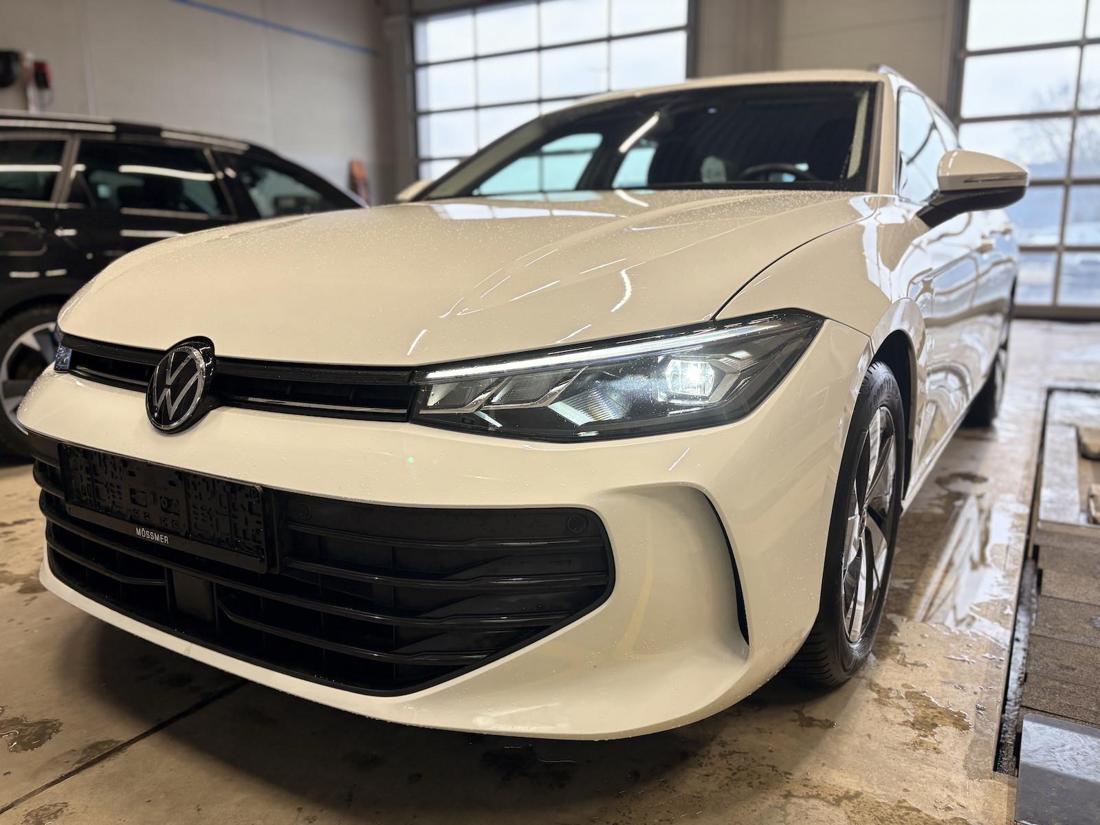 Volkswagen Passat Variant 1.5eTSI DSG Winterpaket Navi LED 