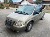 Chrysler Voyager AHK 3.3L Benziner 4 Sitzer - Chrysler Voyager: 3.3