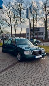 Mercedes-Benz Mercedes E220 W124 1 Hand Tüv Neu Oldtimer... - Mercedes-Benz E 220: W124