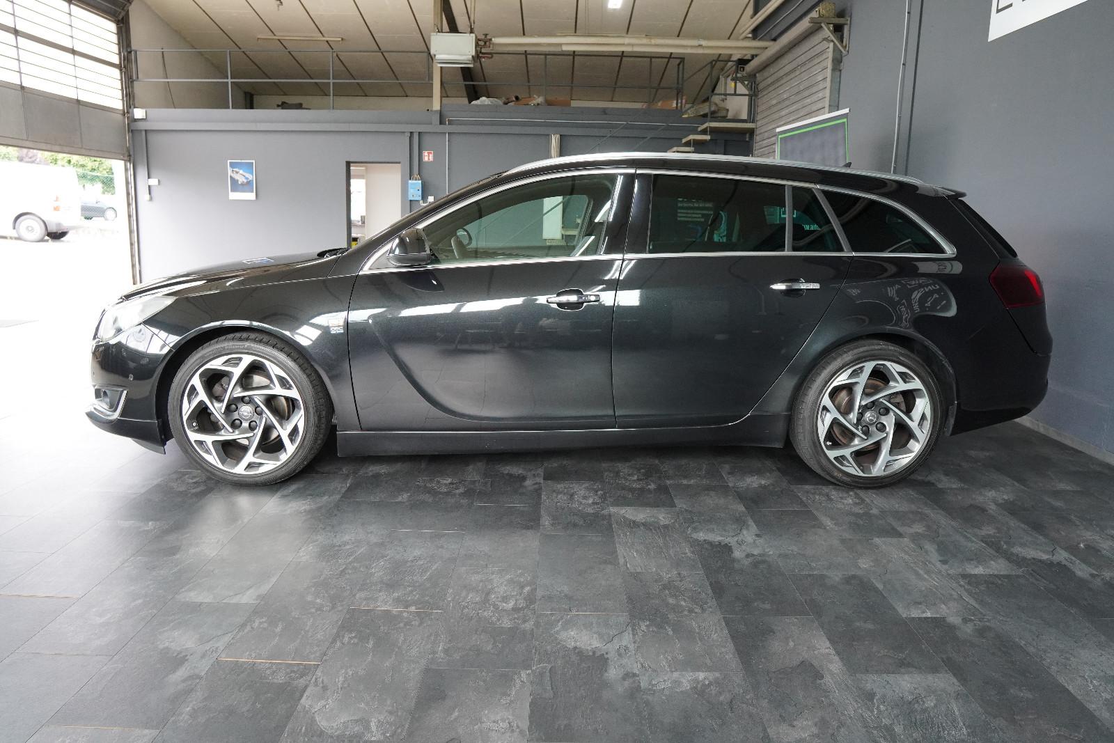 Opel Insignia A Sports Tourer Innovation *2 x OPC*