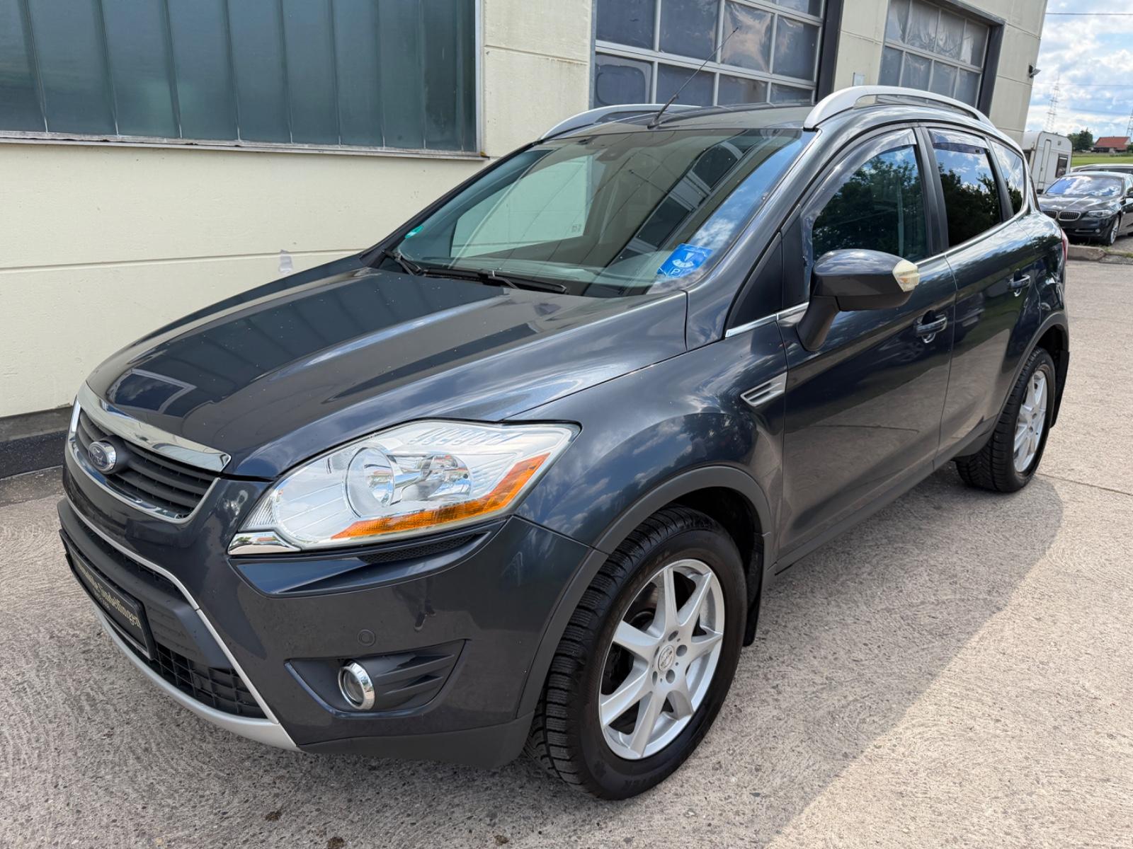 Ford Kuga Titanium 2.0 TDCI 4x4*AHK*SHZ*