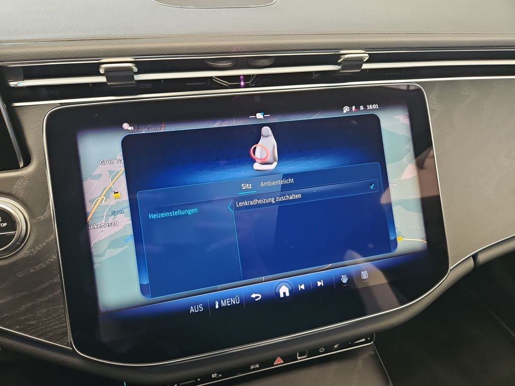 Fahrzeugabbildung Mercedes-Benz E 200 T Avantg. Distronic+ AHK Navi LED KAM SHZ