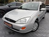 Ford Focus 1.6 Ghia Autom. Klimaanlage!!! - Ford Gebrauchtwagen von 2000