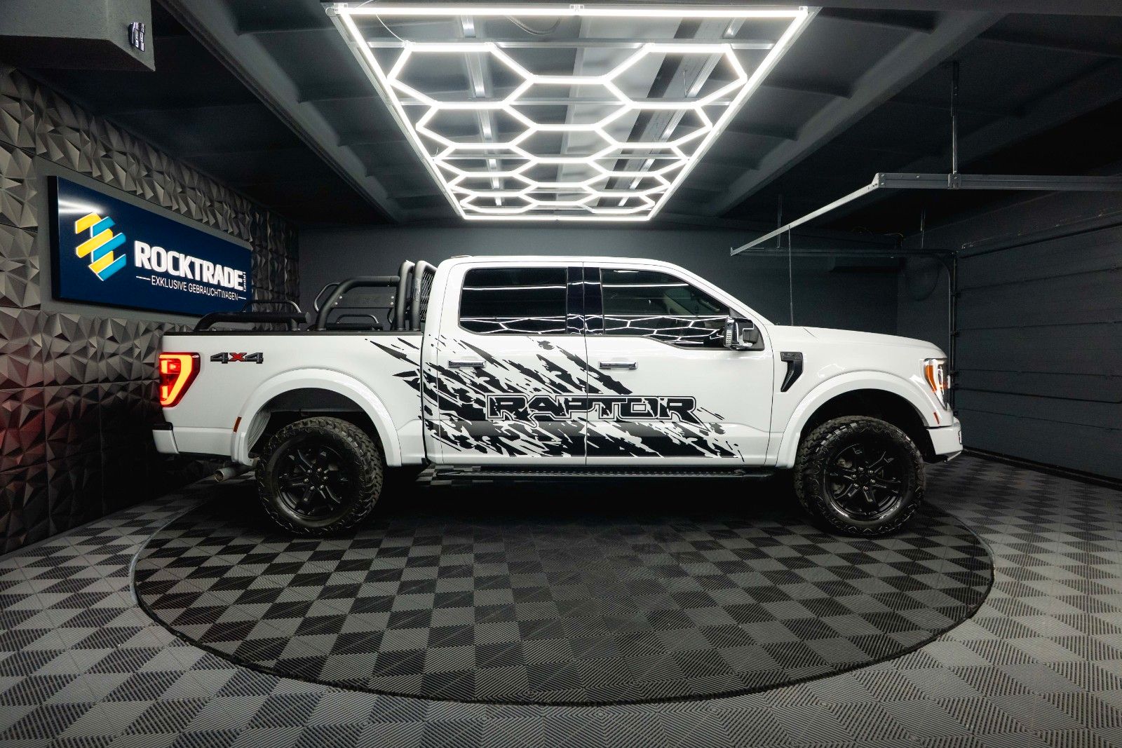 Fahrzeugabbildung Ford F150 5.0 V8 4x4 LARIAT RAPTOR SupCrew *360*B&O*