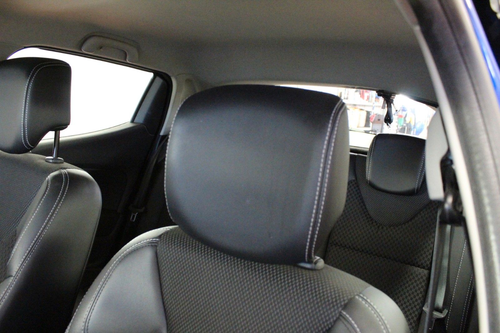 Fahrzeugabbildung Renault Clio TCe 90 Intens*Navi*Klima*PDC*
