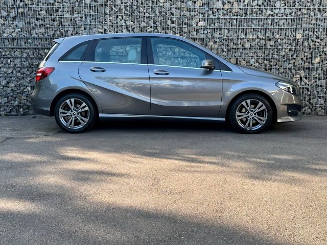 Mercedes-Benz B 220 – Bild 2