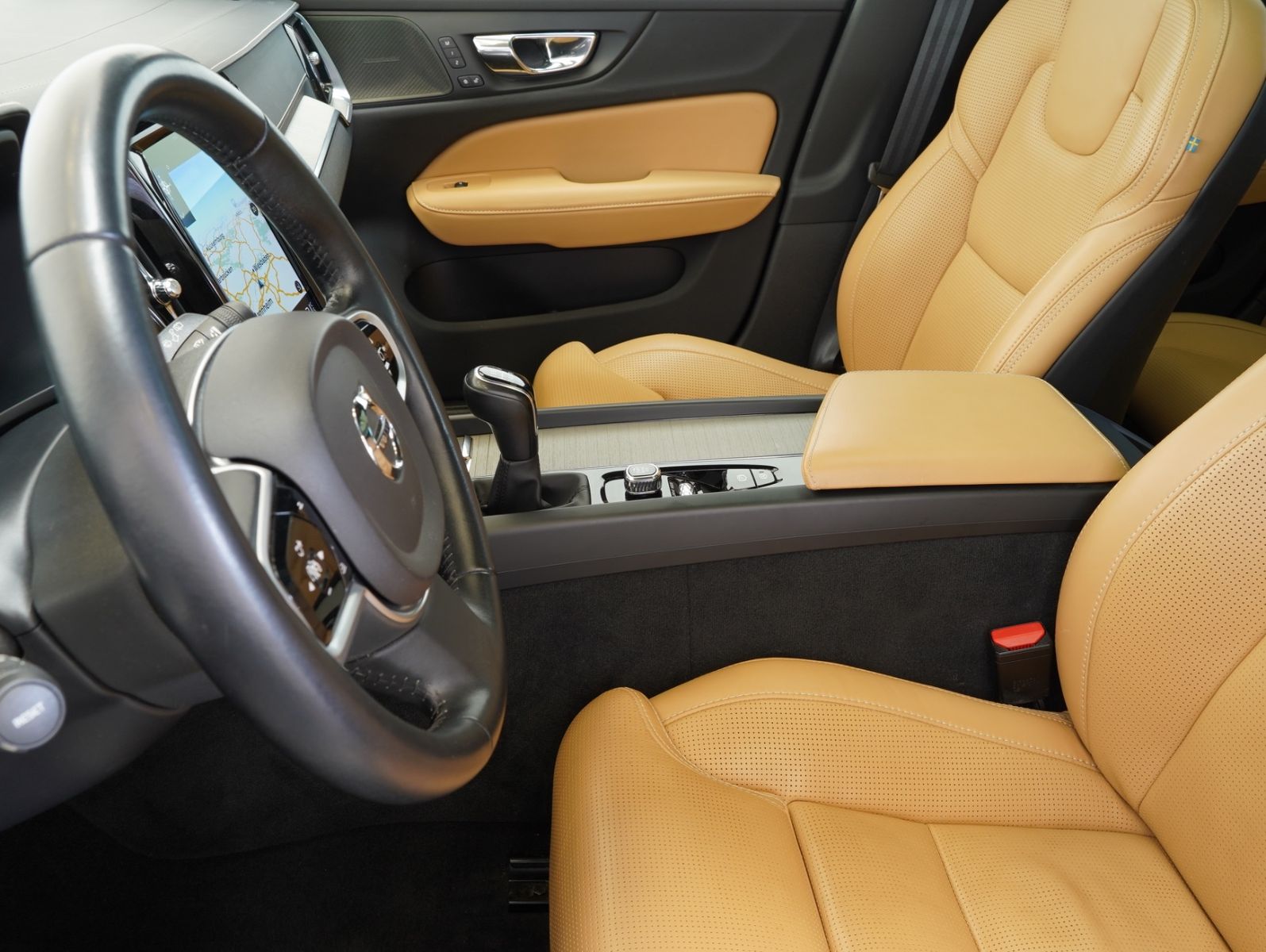 Fahrzeugabbildung Volvo V60 Kombi Inscription XENIUM/ACC/BLIS/PANO/360°
