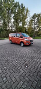Ford Tourneo Custom - : Orange, Plug-In Hybrid, Van