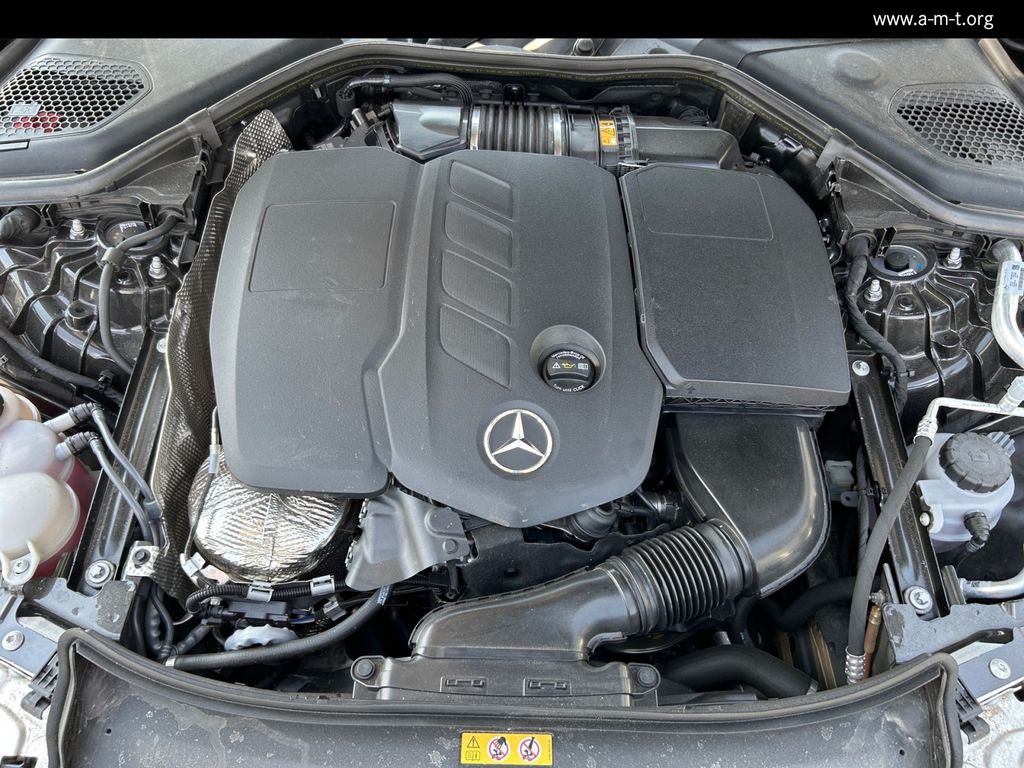 MERCEDES-BENZ E 220