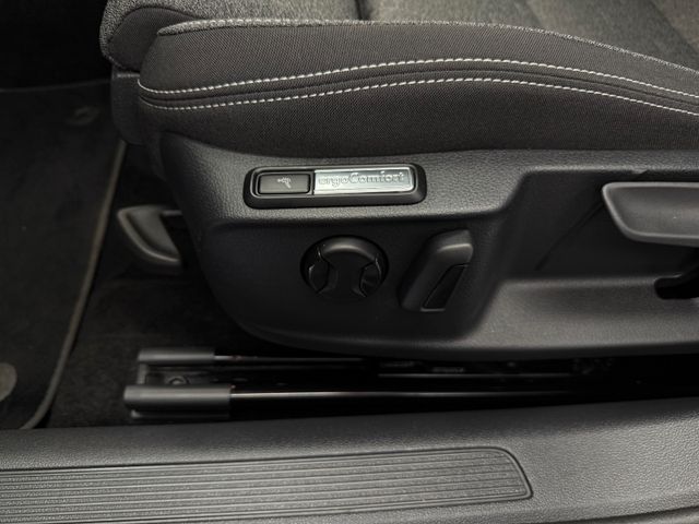 Volkswagen Passat BusinessR.Kamera1.HdCarPlaySHZ V+H