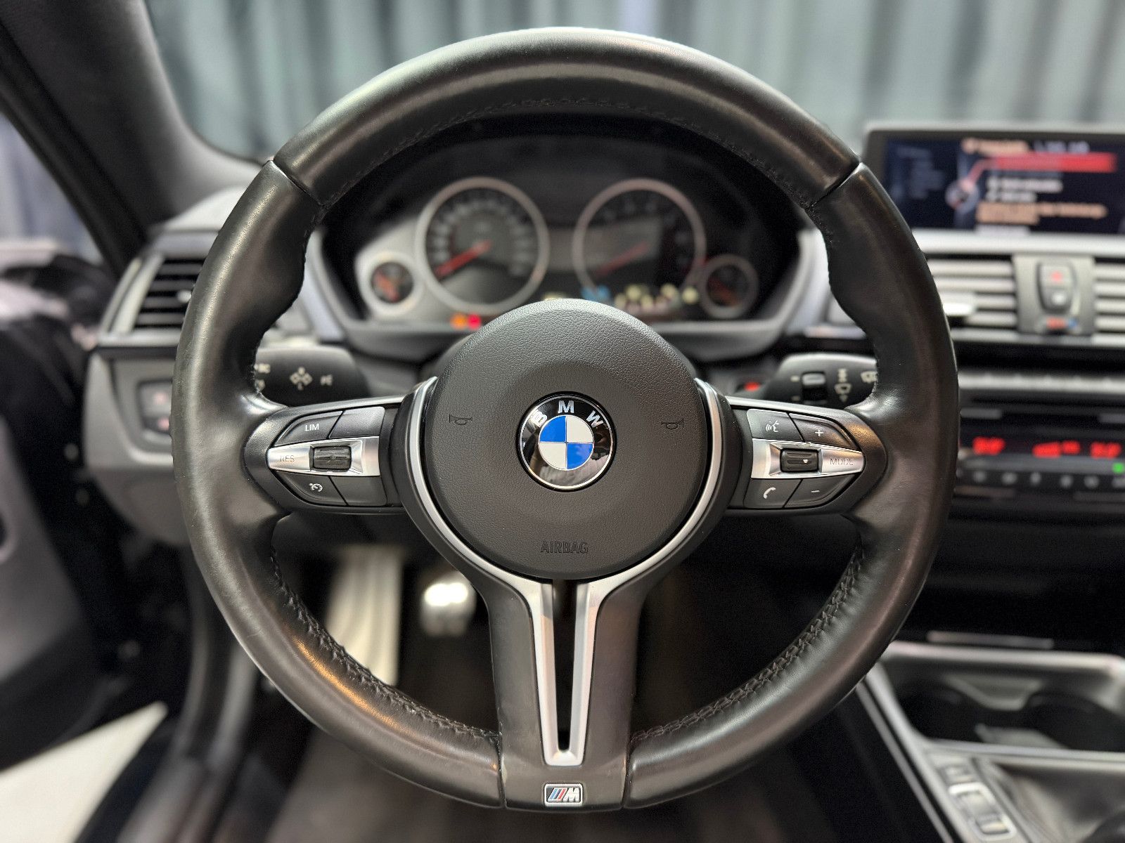 Fahrzeugabbildung BMW 435 i Coupe|SCHALTER|M-Performance|HIFI|LEDER